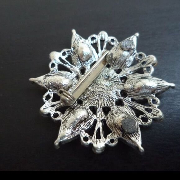 VINTAGE PINK RHINESTONE FLOWER 1.5" BROOCH - Picture 2 of 2